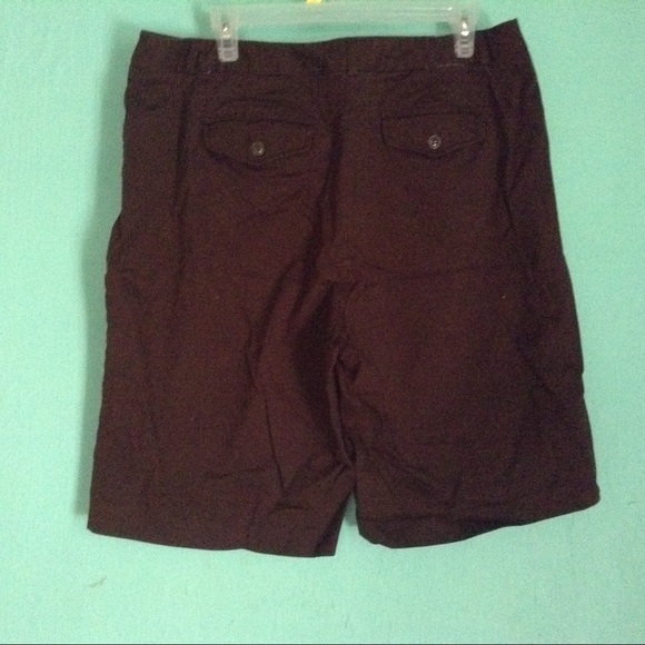 Brown shorts - Picture 2 of 4
